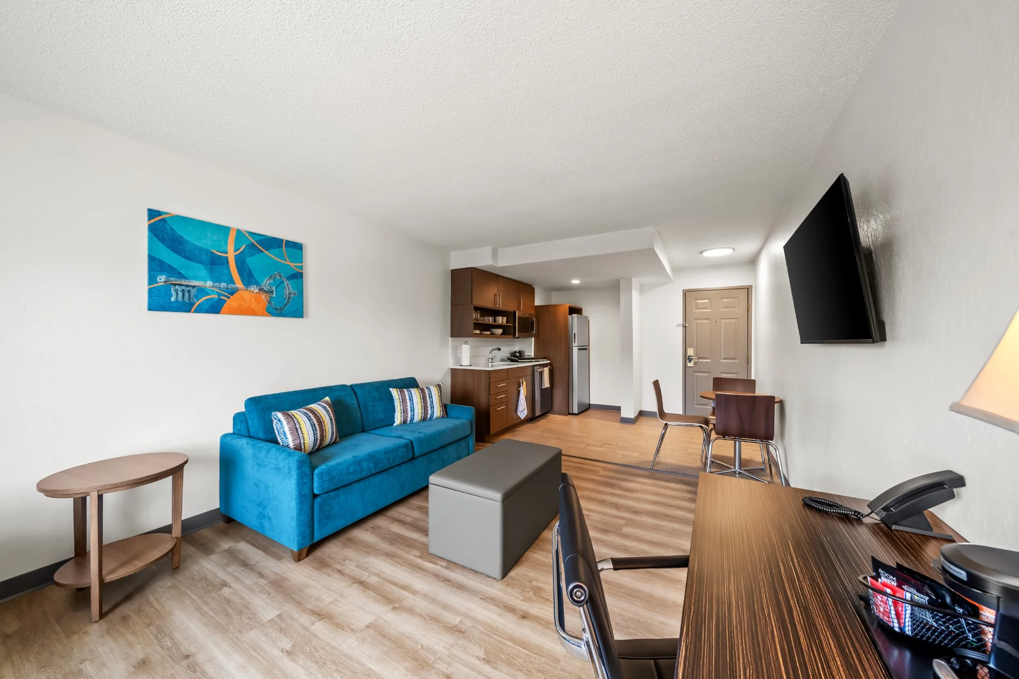 studio-suite-living-1